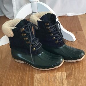 SPERRY DUCK BOOTS WOOL LINING SZ-7